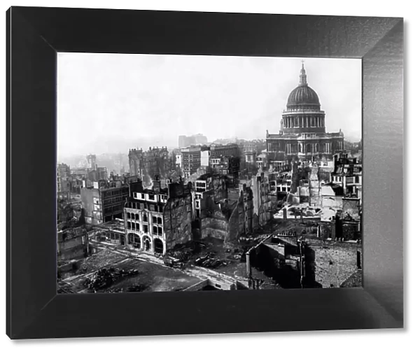 St Pauls Cathedral in 1941