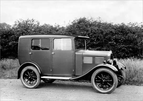 Standard 9hp Fabre Saloon 1928
