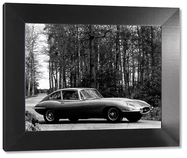E-Type Jaguar 2+2 coupe automatic 1966