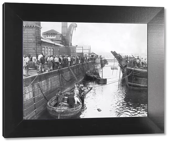 Raising the submarine H29 at Devonport Dockyard, Plymouth 1926