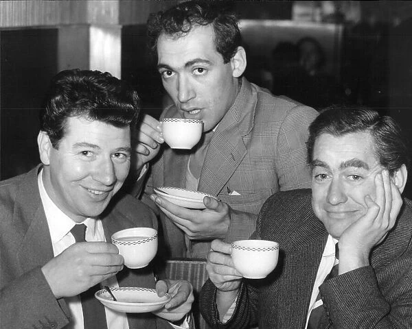 Max Bygraves, Bernard Breslaw and Tony Hancock drinking tea