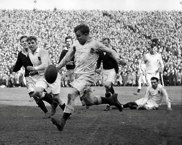 Micky Steele-Bodger in play during Scotland v England match at Murrayfield 1948