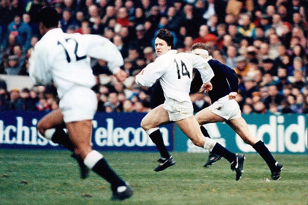 Five Nations Championship Scotland v England at MurrayfieldSimon Halliday on his run which led to an England try 1992
