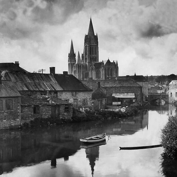Truro Cathedral, 1935
