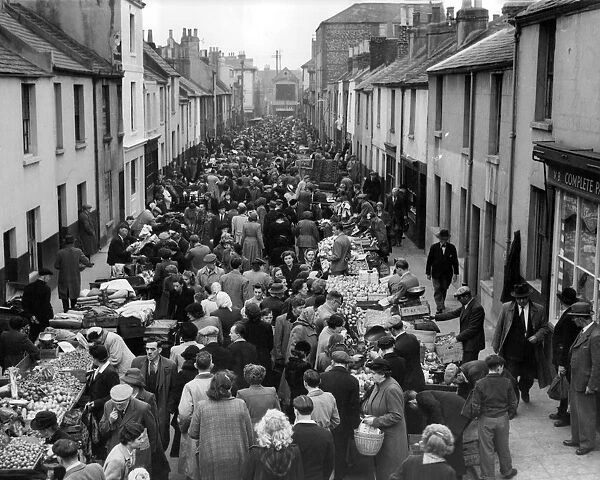 Upper Gardner Street market in Brighton 1950