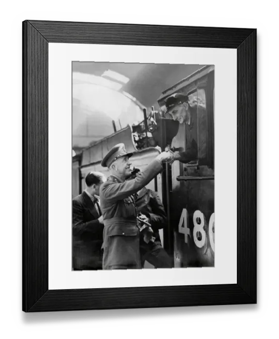 Framed Print : Last Home Forces special train 1945 Framed Print : Last Home Forces special train 1945