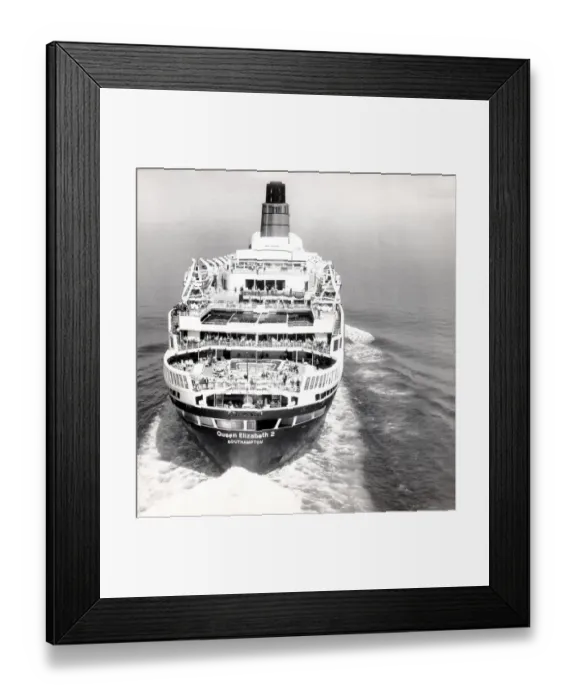 Framed Print : The ocean liner QE2 at sea