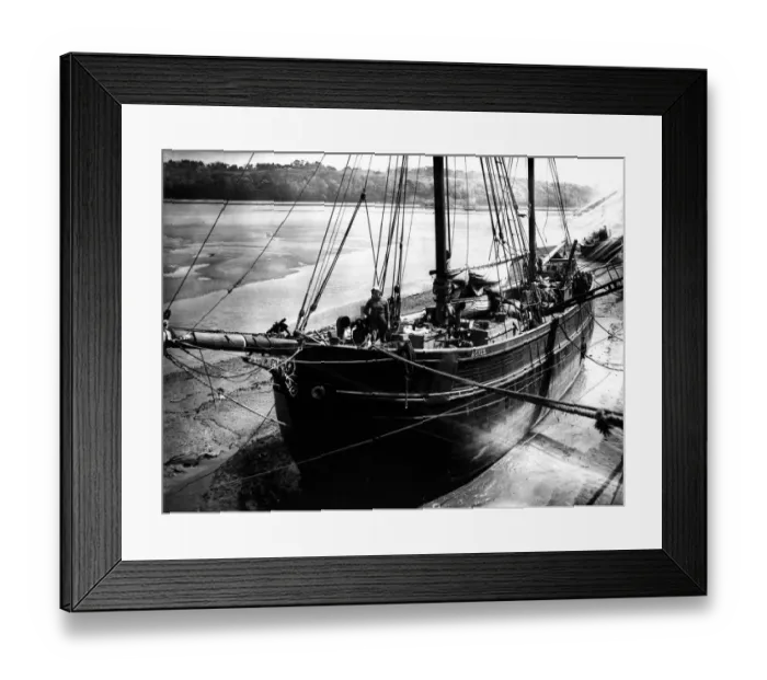 Framed Print : A sailing ketch at Appledore Framed Print : A sailing ketch at Appledore