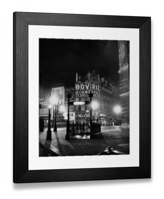 Framed Print : Entrance to Piccadilly Circus tube Framed Print : Entrance to Piccadilly Circus tube