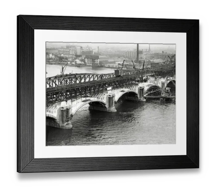 Framed Print : Demolition of Waterloo Bridge in 1935 Framed Print : Demolition of Waterloo Bridge in 1935