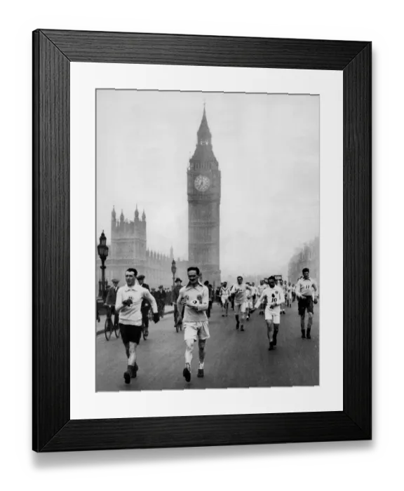 Framed Print : Walkers start a London to Brighton on Westminster Bridge Framed Print : Walkers start a London to Brighton on Westminster Bridge