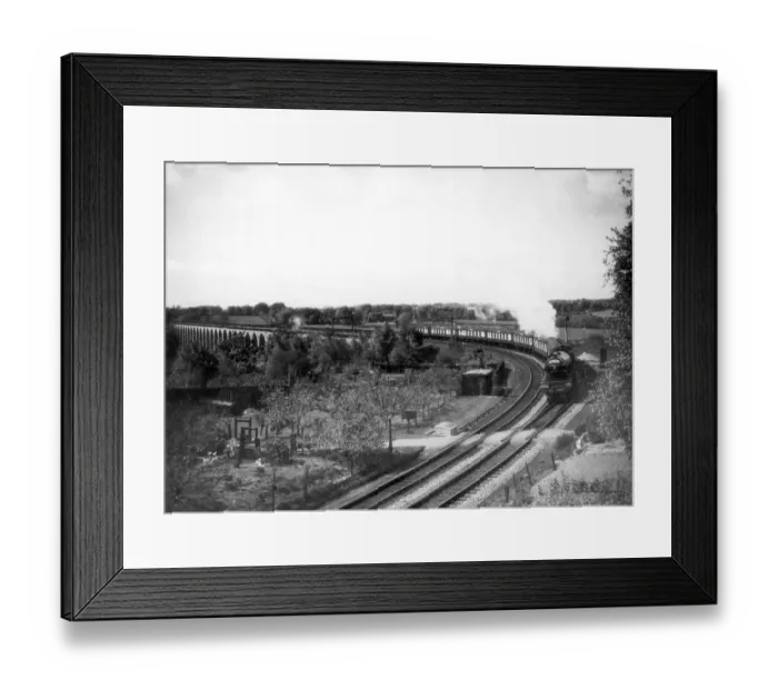 Framed Print : The Queen of Scots train passing near Harrogate Framed Print : The Queen of Scots train passing near Harrogate