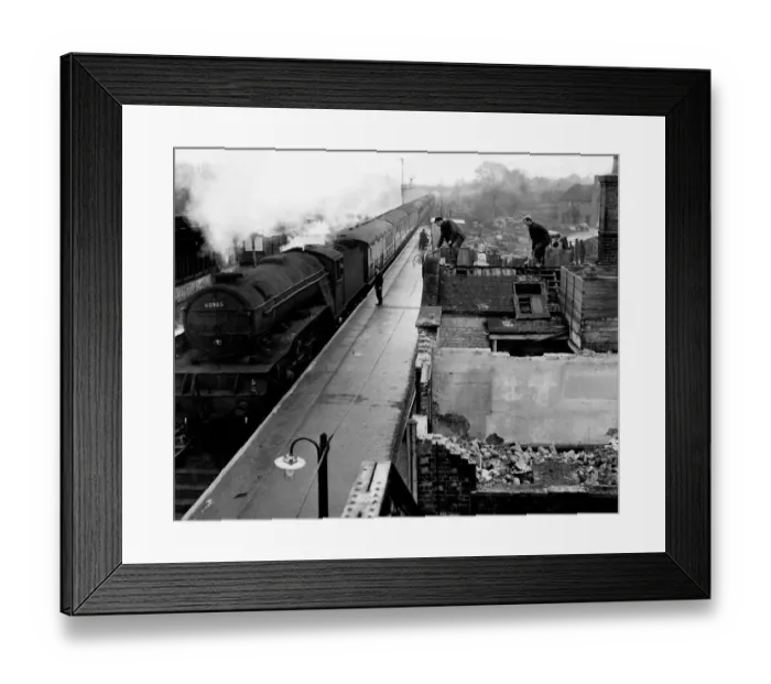 Framed Print : Train passing through Potters Bar station Framed Print : Train passing through Potters Bar station