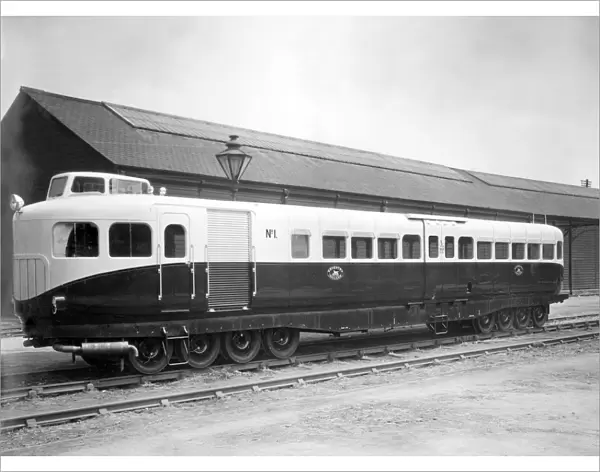 Rail-Car with pneumatic tyres