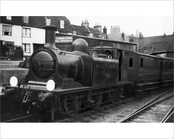 Steam engine entering station in the Isle of Wight