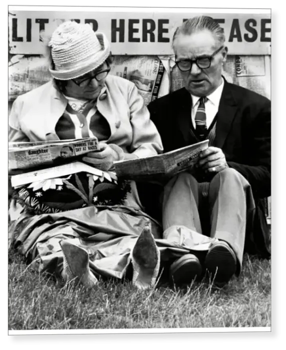 Print : Ascot racegoers Print : Ascot racegoers