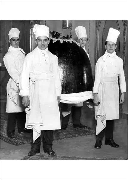Giant Christmas pudding, 1926