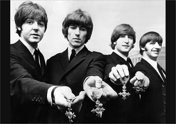Paul McCartney, George Harrison, John Lennon and Ringo Starr pro