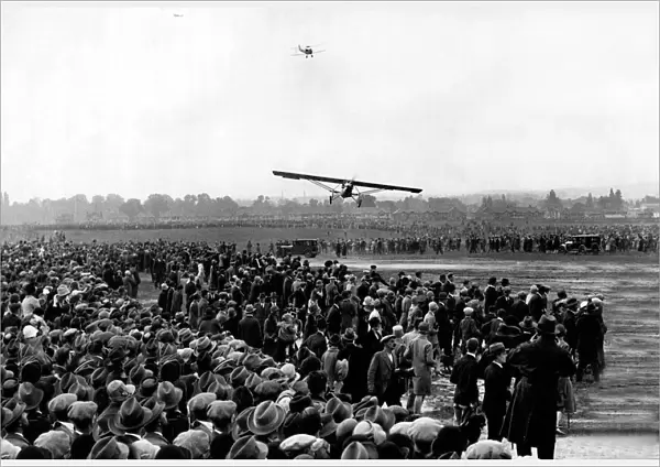 Charles Lindbergh landing at Croydon