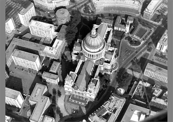 St Pauls Cathedral from the air