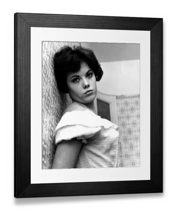 Framed Print : A young Wendy Richard Framed Print : A young Wendy Richard