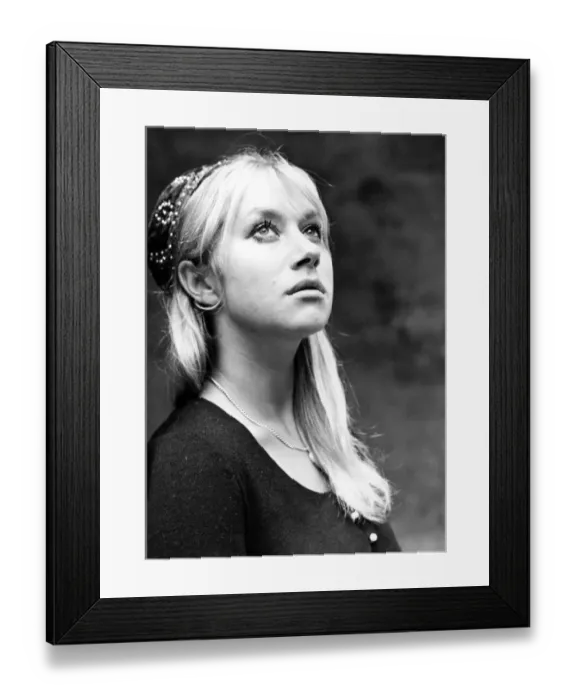 Framed Print : Actress Helen Mirren Framed Print : Actress Helen Mirren