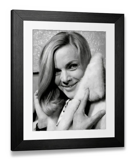 Framed Print : Honor Blackman 1968 Framed Print : Honor Blackman 1968