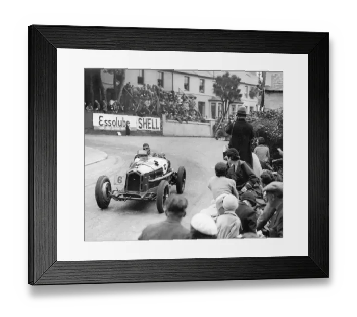 Framed Print : The Mannin Moar car race at Douglas, Isle of Man 1933 Framed Print : The Mannin Moar car race at Douglas, Isle of Man 1933