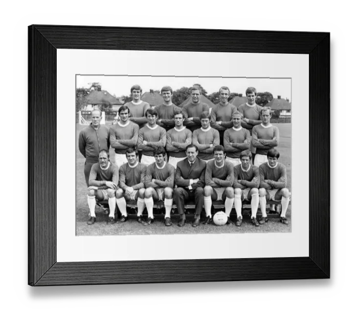 Framed Print : Everton FC team group, 1968 / 69 season. Back Row Roger Kenyon, An Framed Print : Everton FC team group, 1968 / 69 season. Back Row Roger Kenyon, An