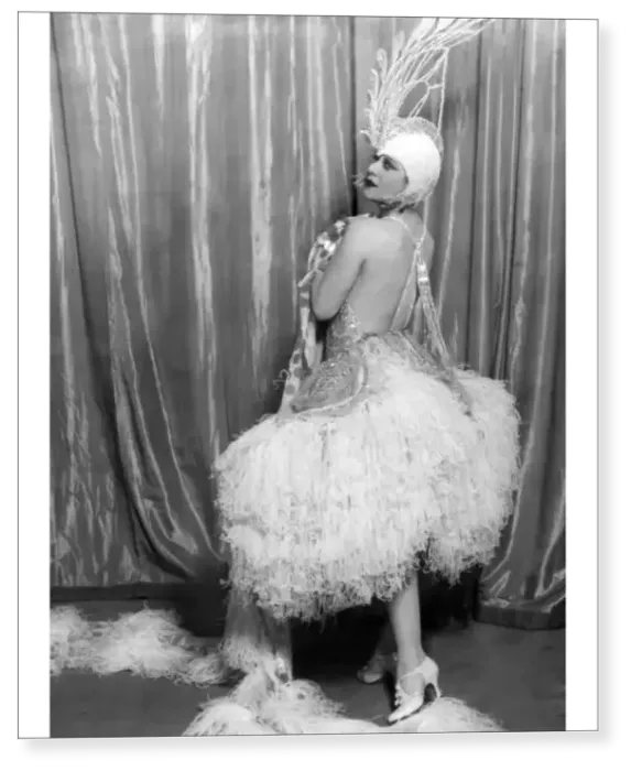 Print : French actress Spinelly Print : French actress Spinelly