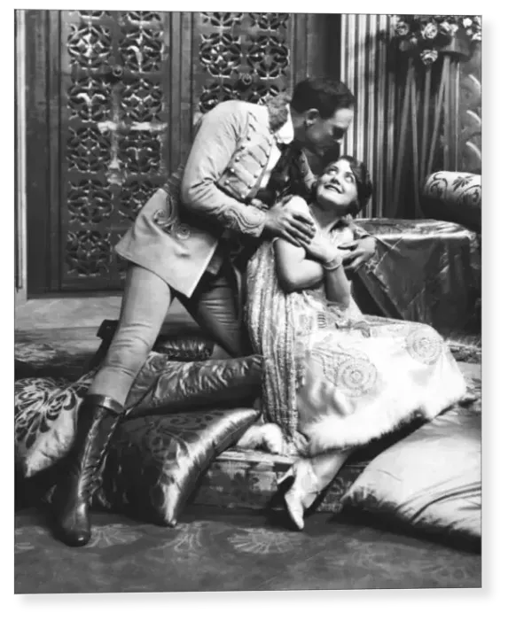 Print : 1920s Romance Print : 1920s Romance