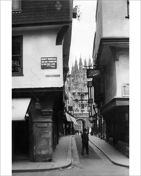 Canterbury cathedral through Mercery Lane 1936