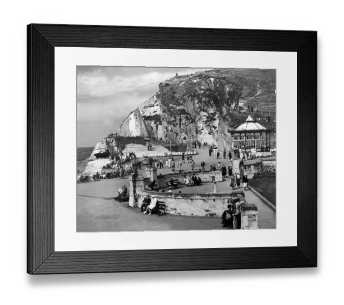 Framed Print : The Victoria Pleasure Beach, Ilfracombe 1937 Framed Print : The Victoria Pleasure Beach, Ilfracombe 1937