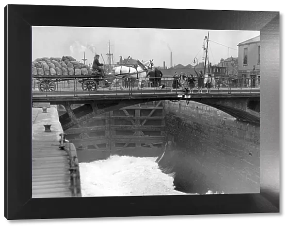 Humber Dock Sluice Gates in Hull 1949