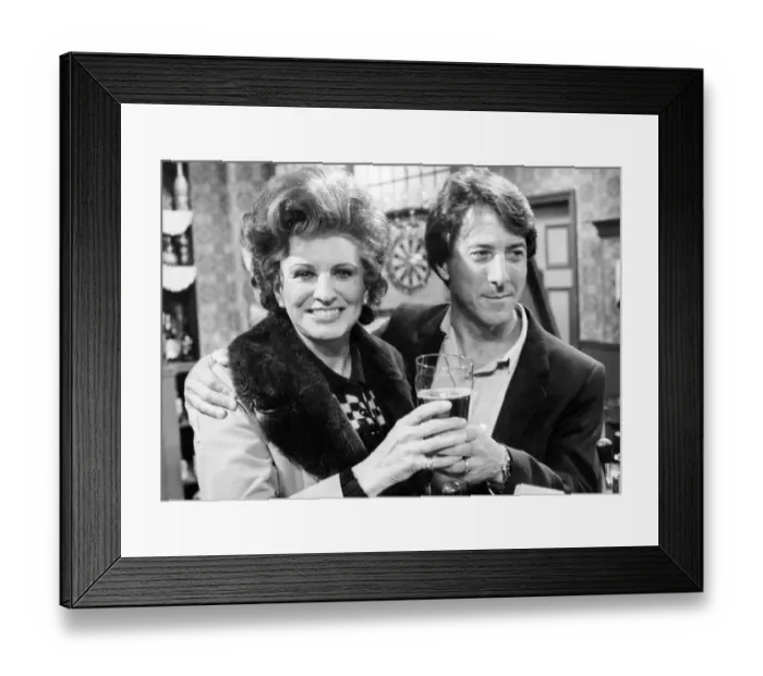 Framed Print : Pat Phoenix and Dustin Hoffman in the Rovers Return on the set o Framed Print : Pat Phoenix and Dustin Hoffman in the Rovers Return on the set o