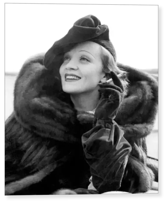 Print : Marlene Dietrich in 1936 Print : Marlene Dietrich in 1936