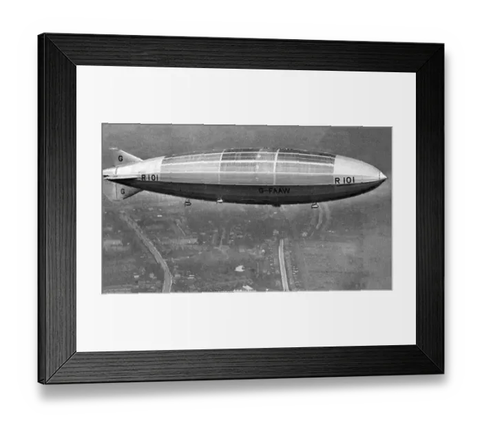 Framed Print : Airship R101 on her route from Cardington to London1929 Framed Print : Airship R101 on her route from Cardington to London1929