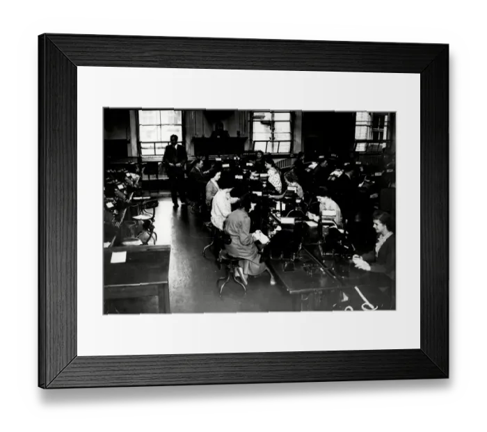 Framed Print : Edinburgh telegram workers 1950