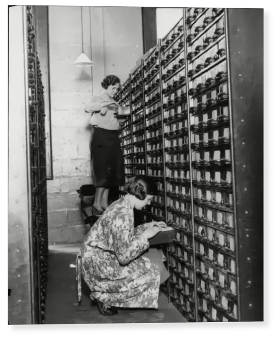 Print : Filling clerks 1932 Print : Filling clerks 1932
