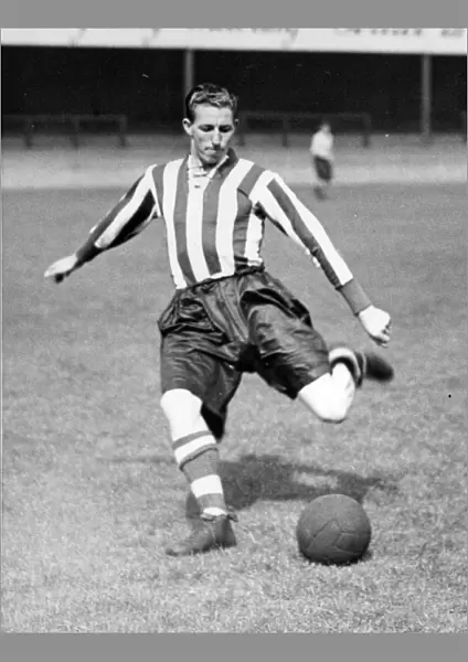 Les Sullivan, Chesterfield FC footballer