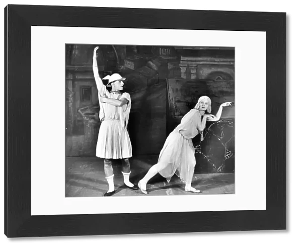 Dancers in 1927