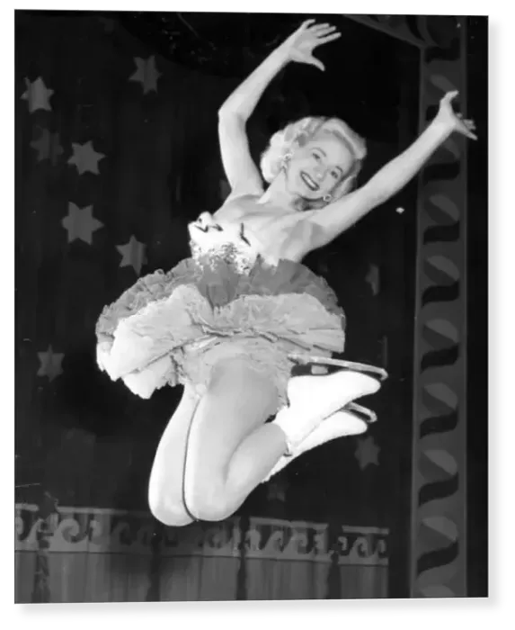 Print : Peggy Wallace, American ice skater