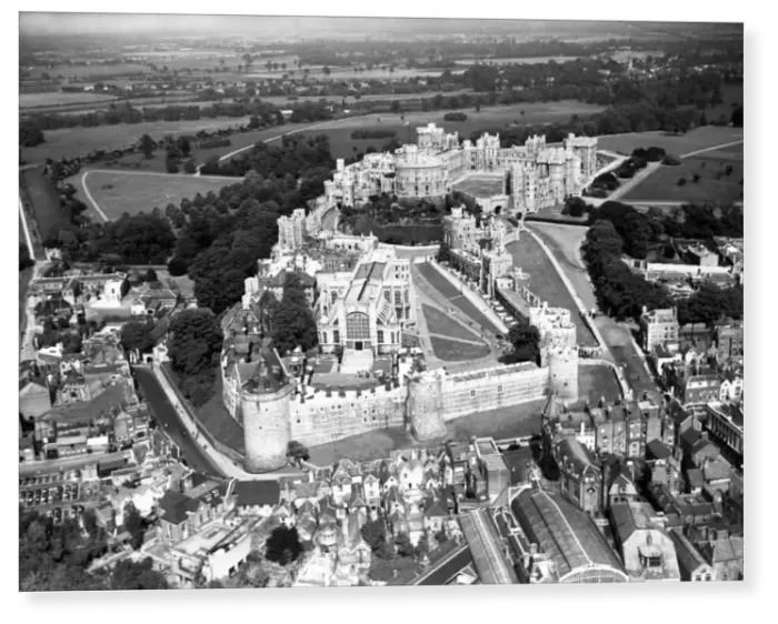 Print : Windsor Castle from the Air Print : Windsor Castle from the Air