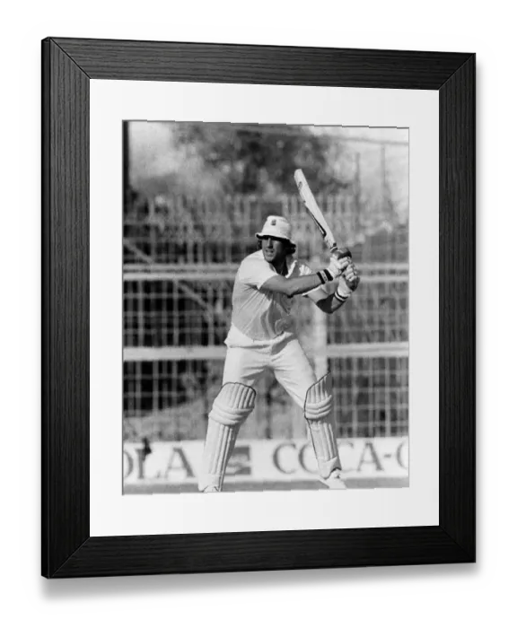 Framed Print : England cricketer Ian Botham in action Framed Print : England cricketer Ian Botham in action