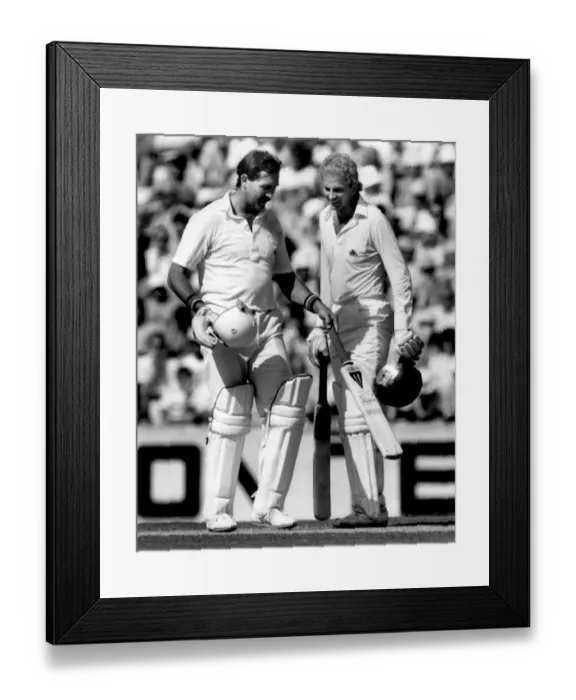Framed Print : Graham Gooch and David Gower England v Australia 6th test at the Oval 1985 Framed Print : Graham Gooch and David Gower England v Australia 6th test at the Oval 1985