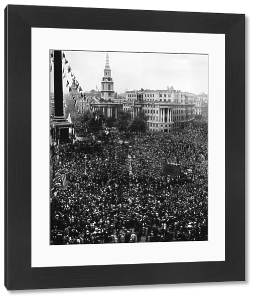 Crowds in Trafalgar Square Victory Day June 1946