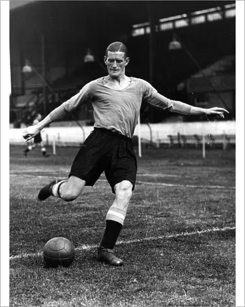 George Barber playing for Chelsea FC in 1934