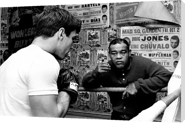 Former Boxer Joe Louis pictured at the Pigalle boxing club with