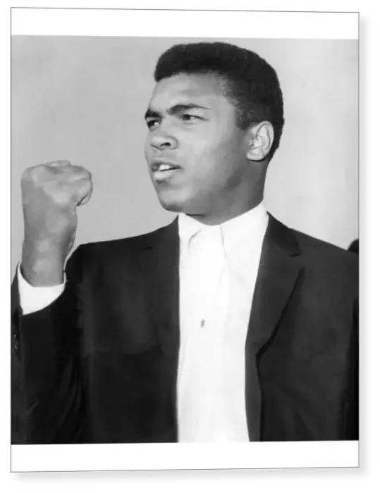 Print : Muhammad Ali at London Heathrow Airport Print : Muhammad Ali at London Heathrow Airport