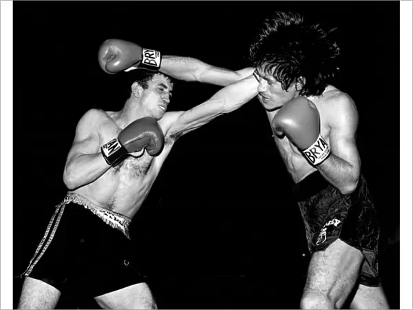 Charlie Magri fighting Jose Torres 1992